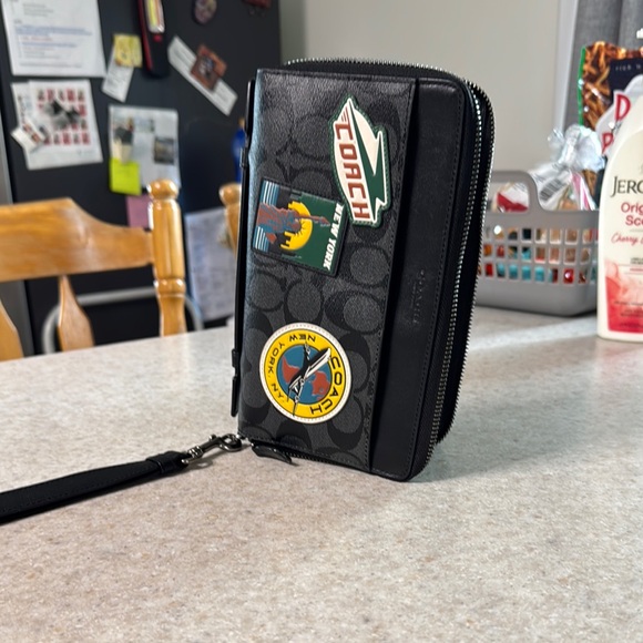 Coach Black Signature Wristlet - Picture 1 of 4